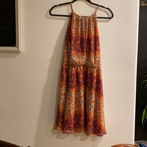 Cute floral flowy dress size M